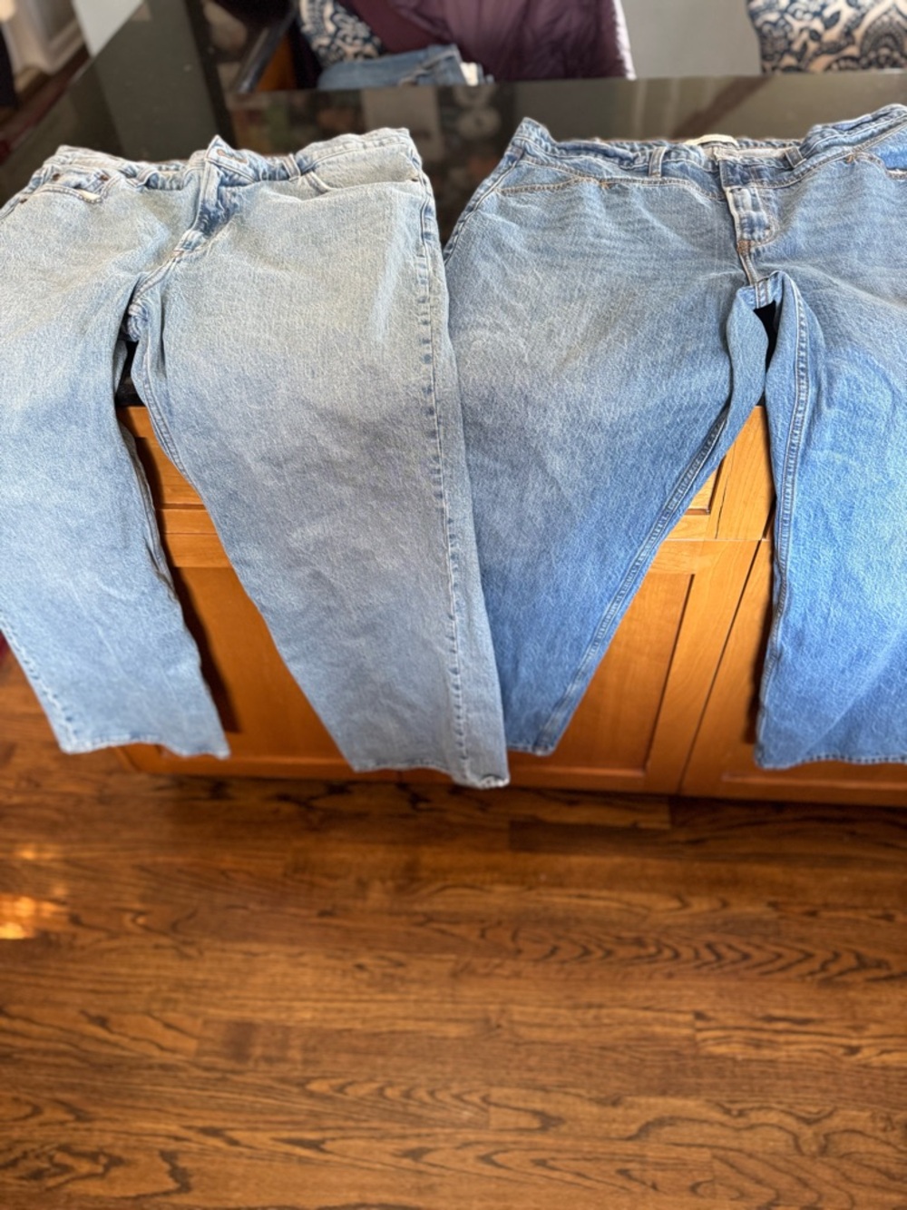 2 pairs A&F women’s jeans in size 33 - Picture 2 of 13